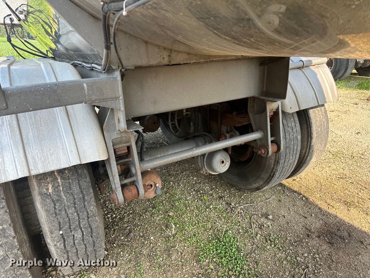 image for item DP8424 1987 Bar-Bel  tank trailer