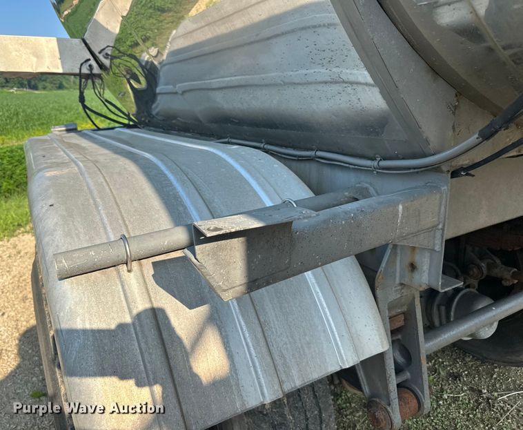 image for item DP8424 1987 Bar-Bel  tank trailer