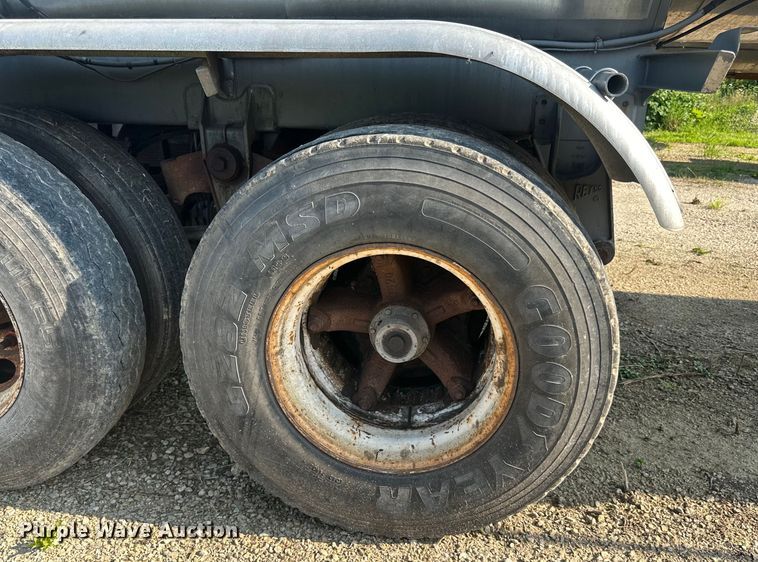 image for item DP8424 1987 Bar-Bel  tank trailer