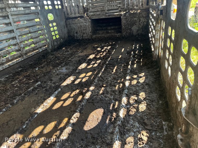 image for item DP8428 2008 Wilson PSDCL-402BP livestock trailer