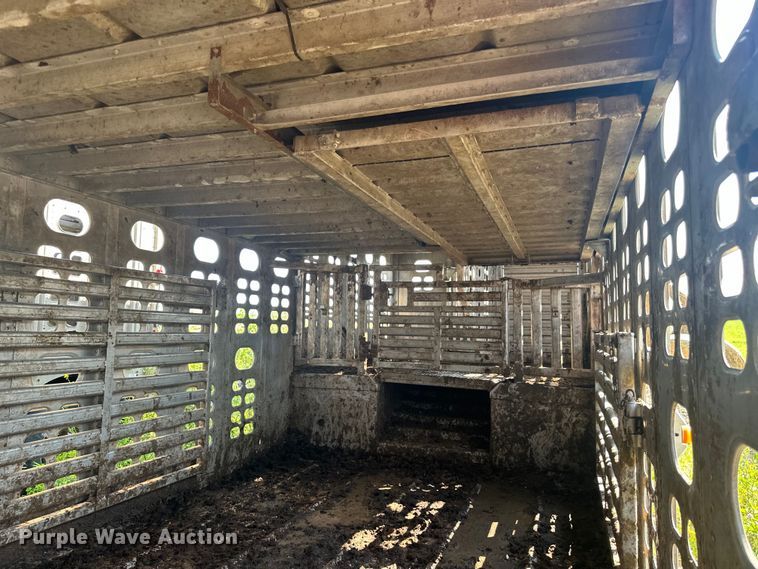 image for item DP8428 2008 Wilson PSDCL-402BP livestock trailer