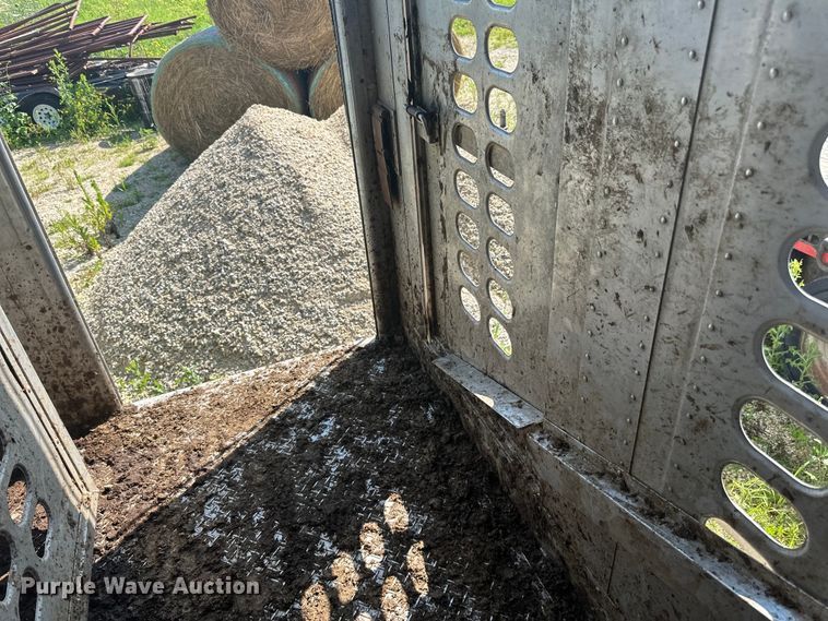 image for item DP8428 2008 Wilson PSDCL-402BP livestock trailer