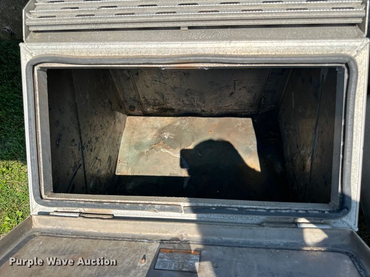 image for item DP8431 2005 Freightliner Columbia semi truck