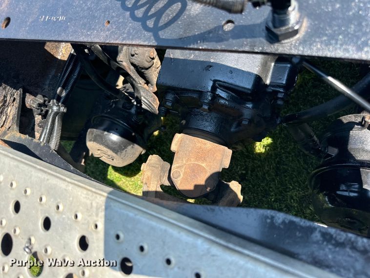 image for item DP8431 2005 Freightliner Columbia semi truck