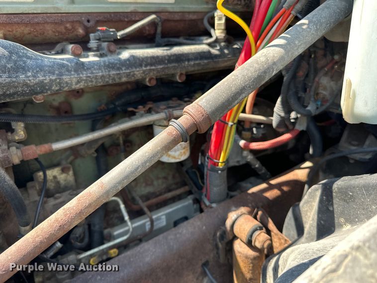 image for item DP8431 2005 Freightliner Columbia semi truck