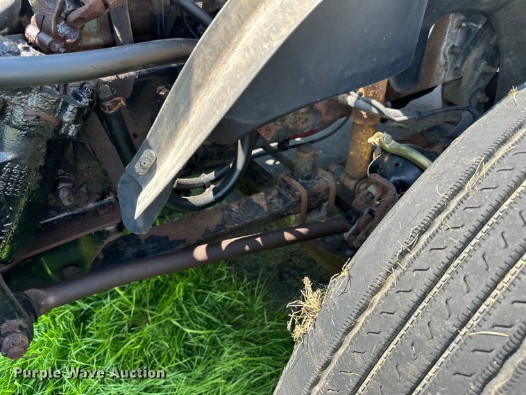 image for item DP8431 2005 Freightliner Columbia semi truck