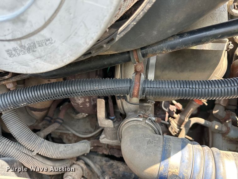 image for item DP8431 2005 Freightliner Columbia semi truck