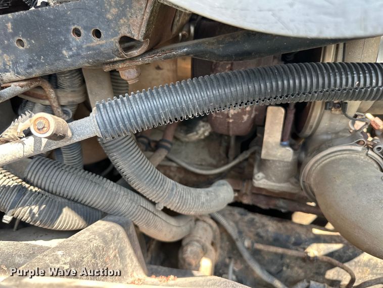 image for item DP8431 2005 Freightliner Columbia semi truck