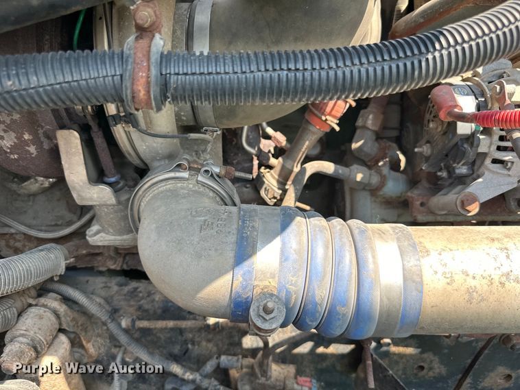 image for item DP8431 2005 Freightliner Columbia semi truck