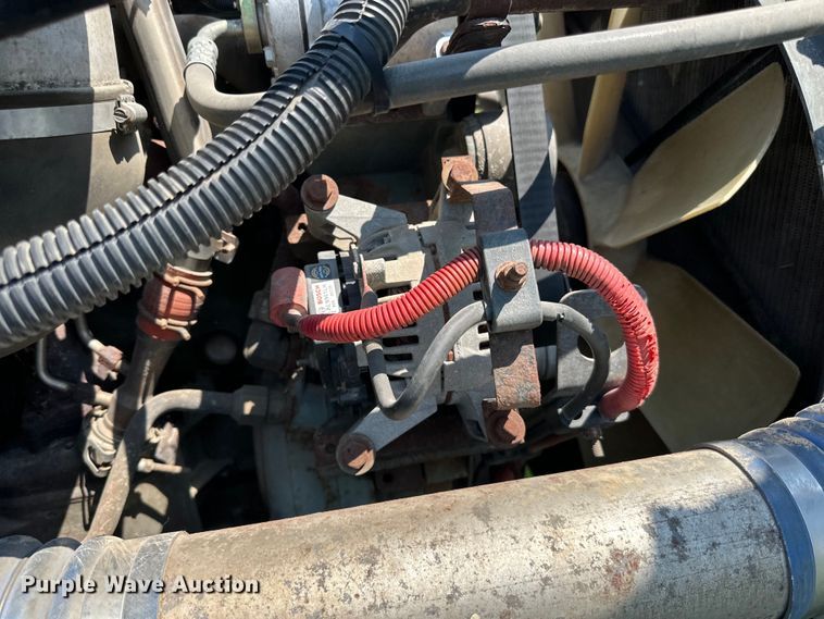 image for item DP8431 2005 Freightliner Columbia semi truck