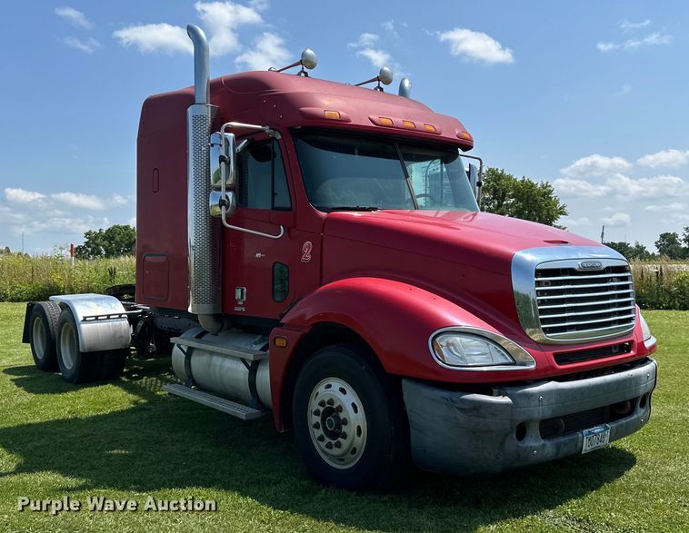 image for item DP8432 2006 Freightliner  Columbia semi truck