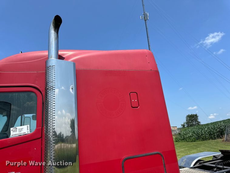 image for item DP8432 2006 Freightliner  Columbia semi truck