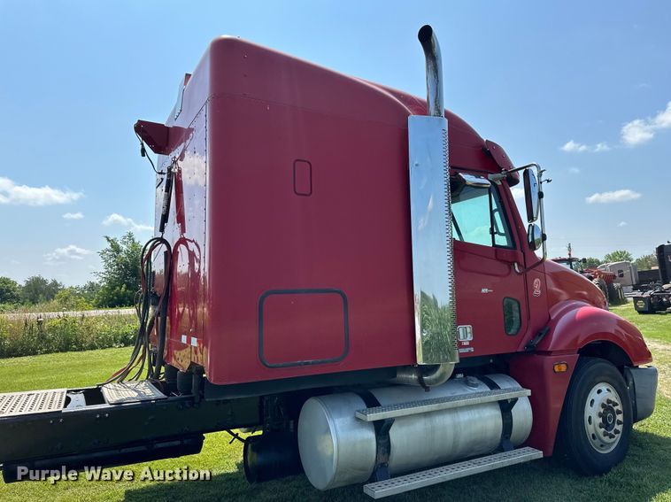 image for item DP8432 2006 Freightliner  Columbia semi truck