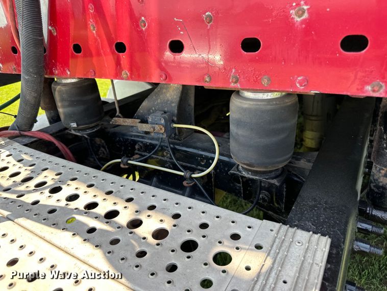 image for item DP8432 2006 Freightliner  Columbia semi truck