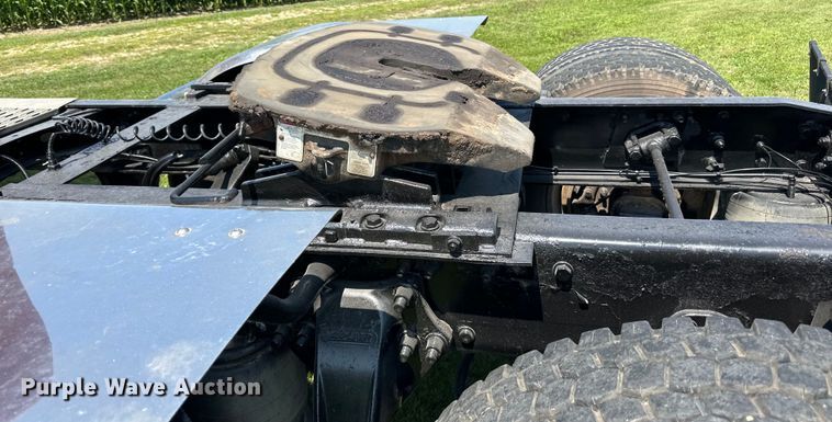 image for item DP8432 2006 Freightliner  Columbia semi truck