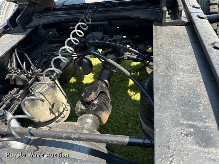 image for item DP8432 2006 Freightliner  Columbia semi truck