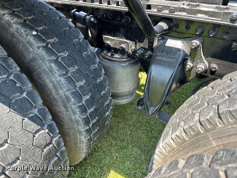 image for item DP8432 2006 Freightliner  Columbia semi truck