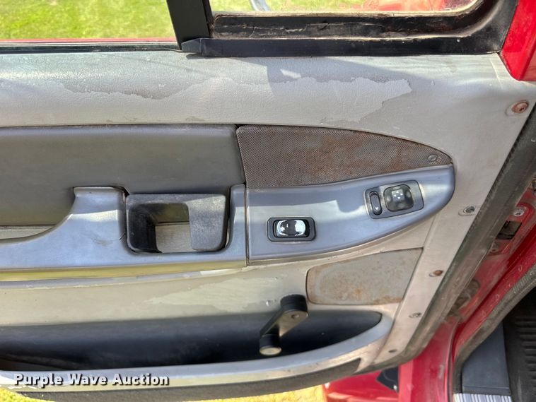 image for item DP8432 2006 Freightliner  Columbia semi truck