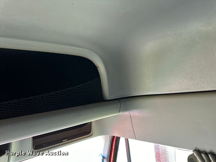 image for item DP8432 2006 Freightliner  Columbia semi truck