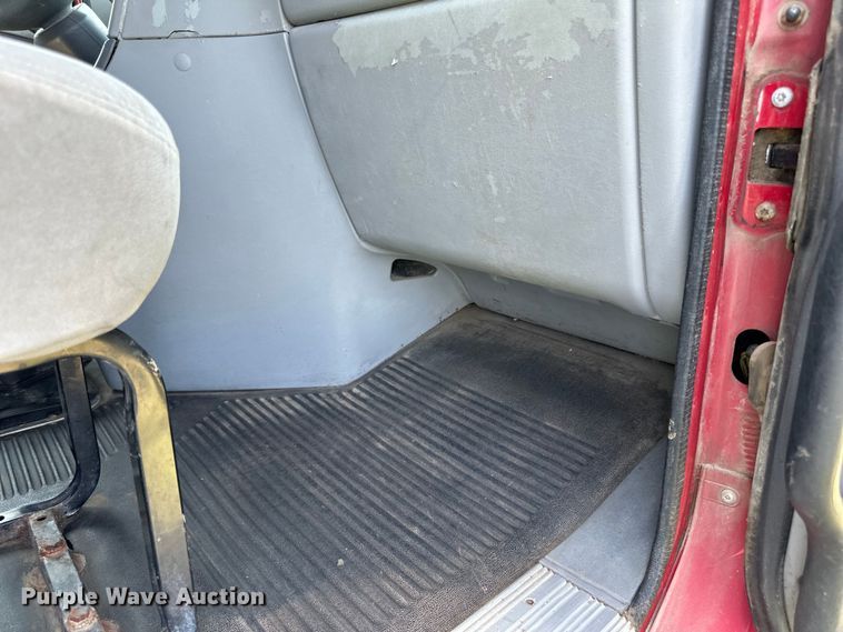 image for item DP8432 2006 Freightliner  Columbia semi truck