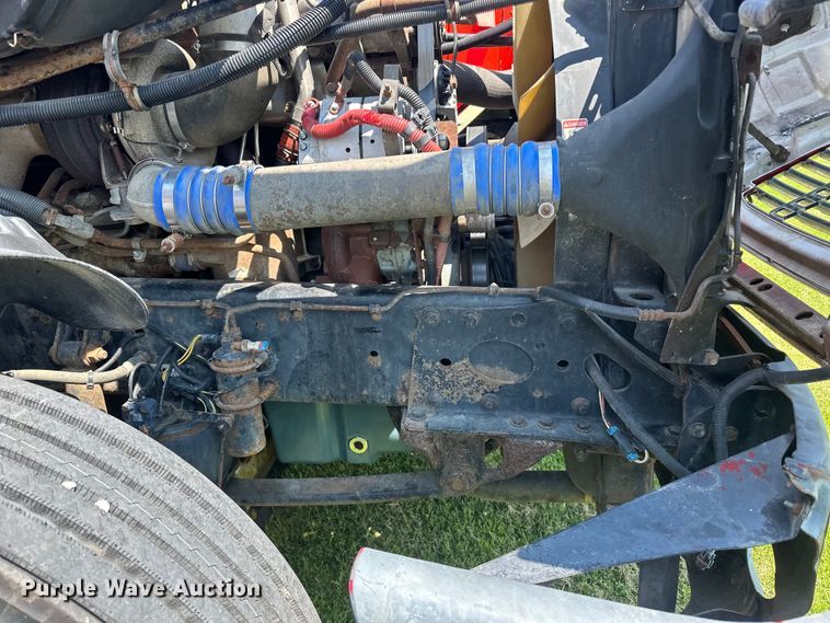 image for item DP8432 2006 Freightliner  Columbia semi truck