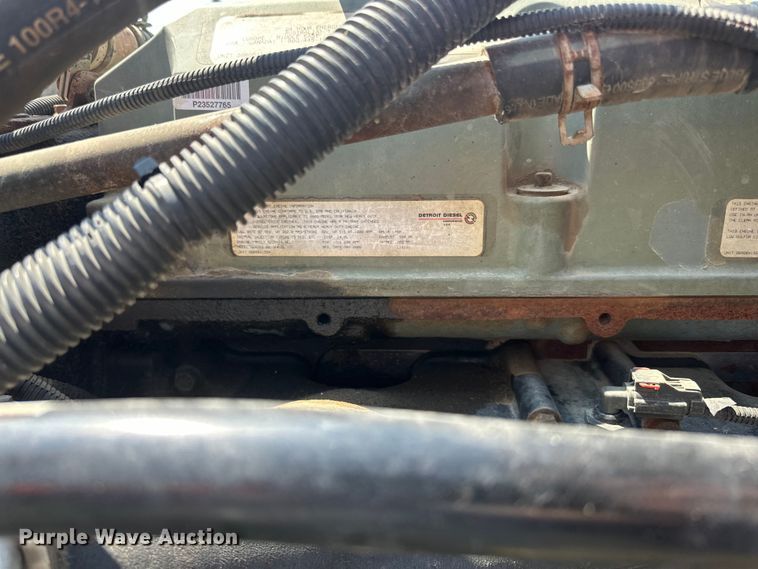 image for item DP8432 2006 Freightliner  Columbia semi truck