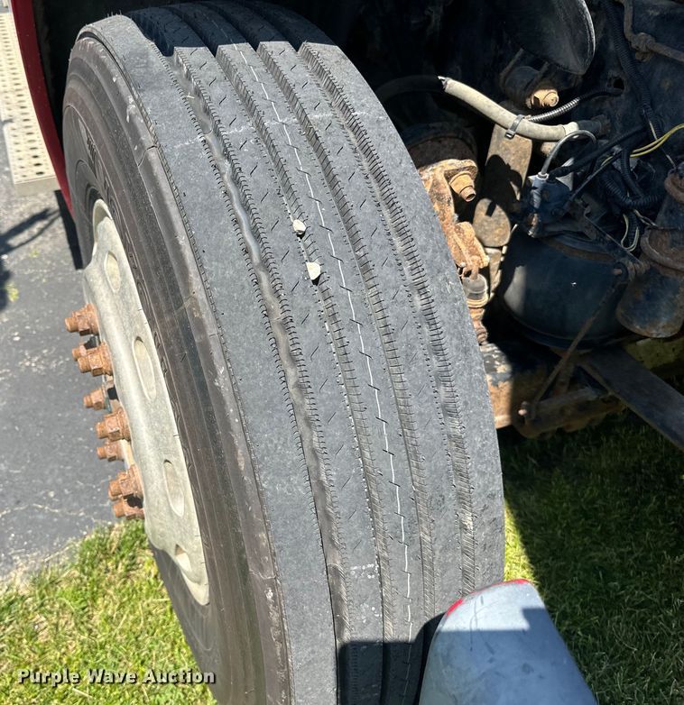 image for item DP8432 2006 Freightliner  Columbia semi truck