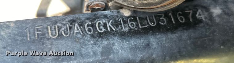 image for item DP8432 2006 Freightliner  Columbia semi truck