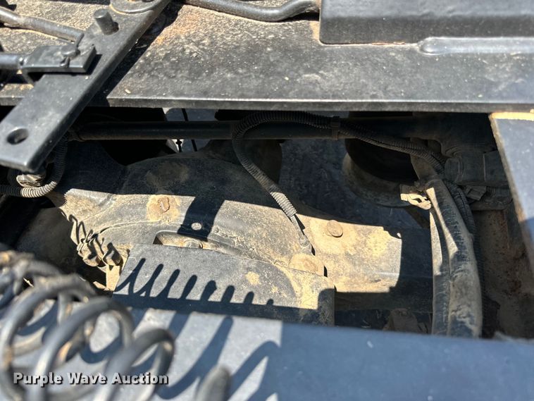 image for item DP8433 2003 Freightliner  Columbia  semi truck