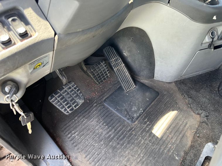 image for item DP8433 2003 Freightliner  Columbia  semi truck