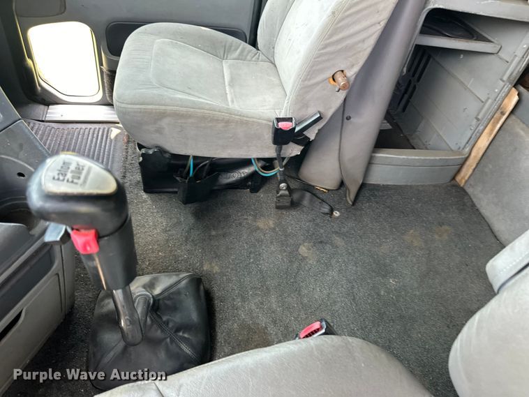 image for item DP8433 2003 Freightliner  Columbia  semi truck