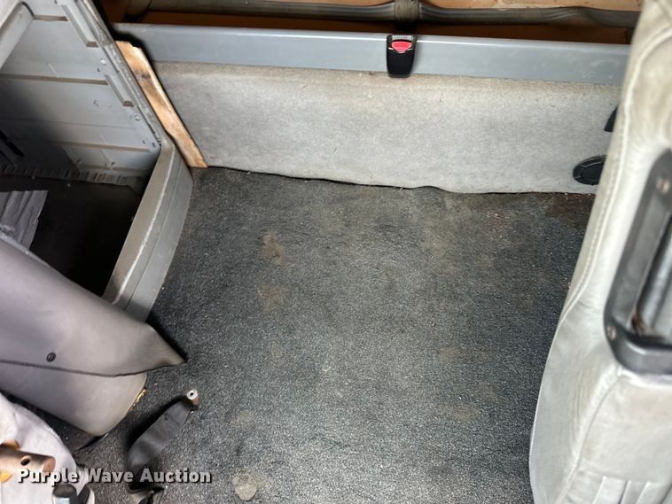 image for item DP8433 2003 Freightliner  Columbia  semi truck