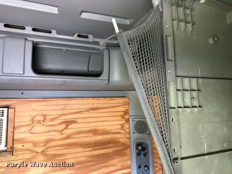 image for item DP8433 2003 Freightliner  Columbia  semi truck