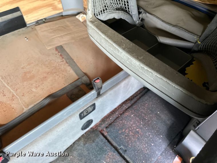 image for item DP8433 2003 Freightliner  Columbia  semi truck