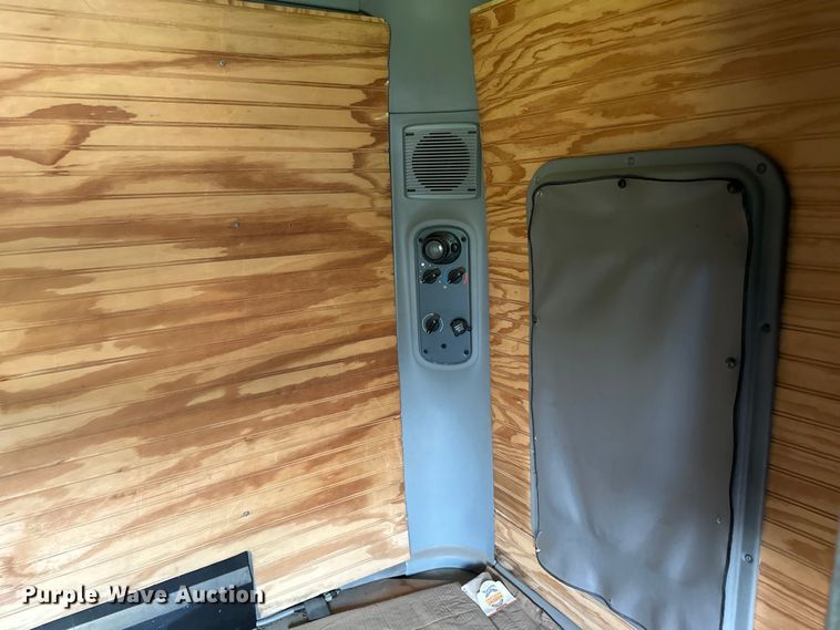 image for item DP8433 2003 Freightliner  Columbia  semi truck