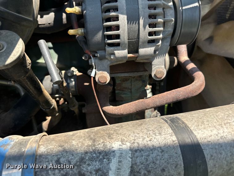 image for item DP8433 2003 Freightliner  Columbia  semi truck