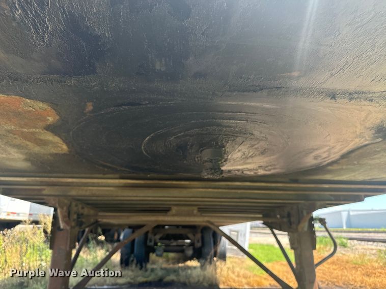 image for item DQ6866 1990 Wabash dry van trailer