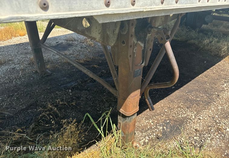 image for item DQ6866 1990 Wabash dry van trailer