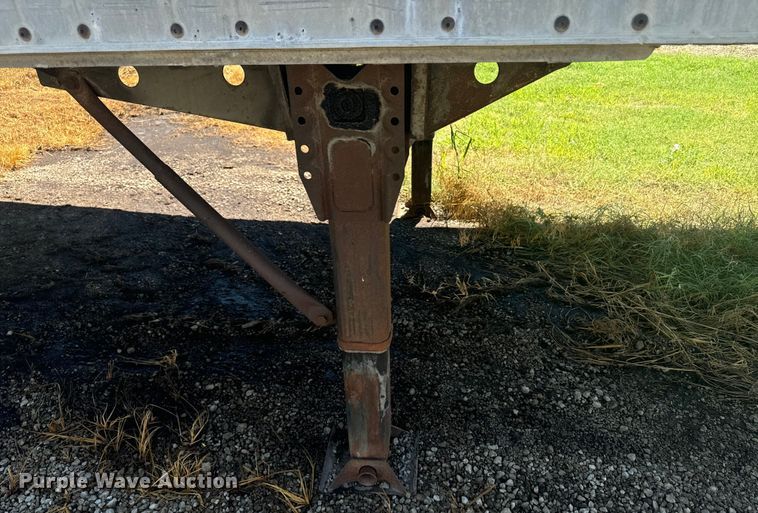 image for item DQ6866 1990 Wabash dry van trailer