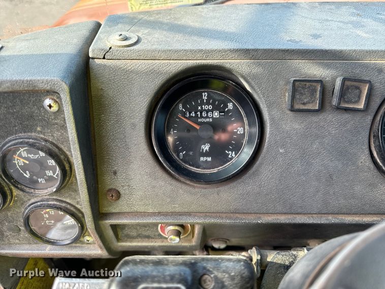 image for item DV5791 2001 Mack  RD690S semi truck