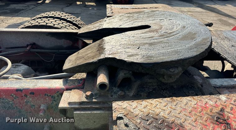 image for item DV5792 2003 Mack  RD688S semi truck