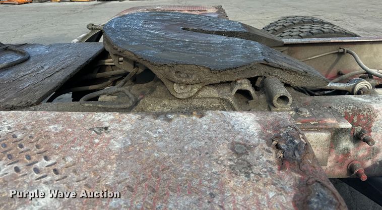 image for item DV5792 2003 Mack  RD688S semi truck