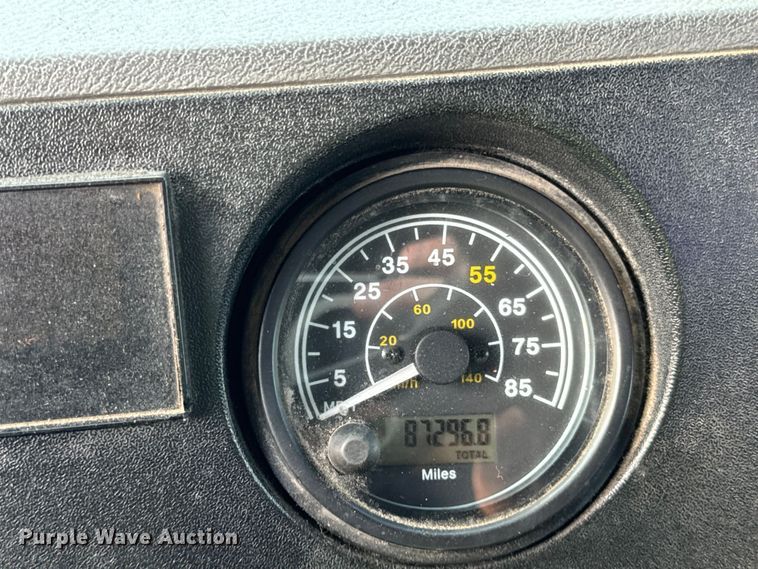 image for item DV5792 2003 Mack  RD688S semi truck