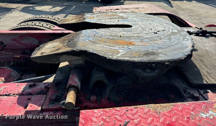 image for item DV5797 2004 Mack  CV713 semi truck