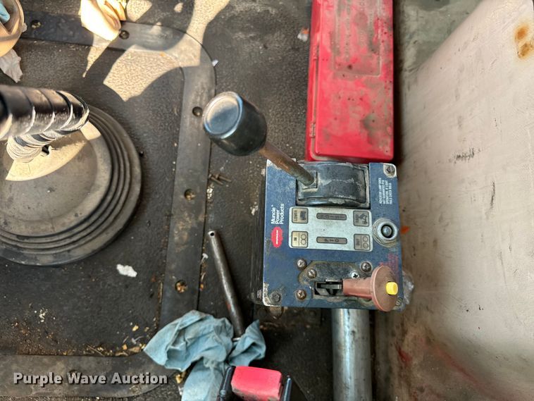 image for item DV5797 2004 Mack  CV713 semi truck