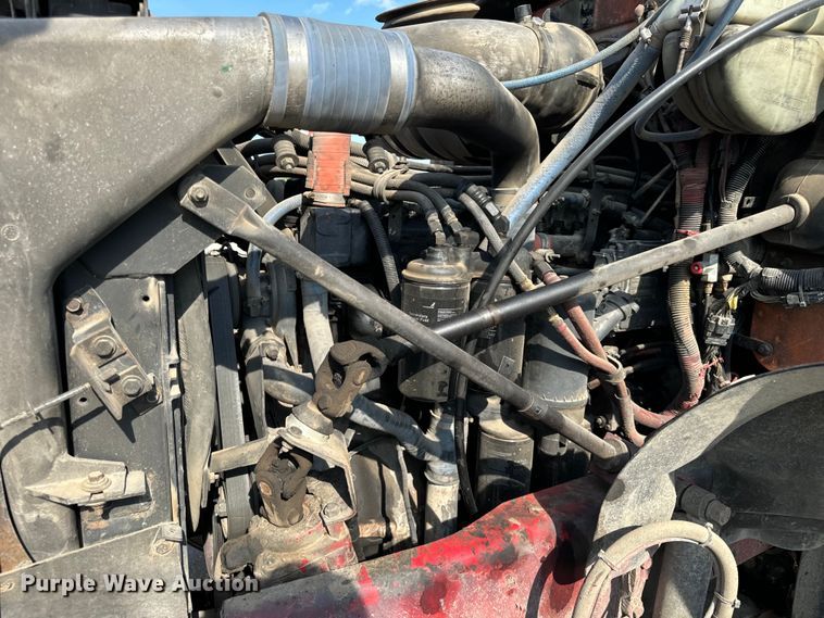 image for item DV5797 2004 Mack  CV713 semi truck