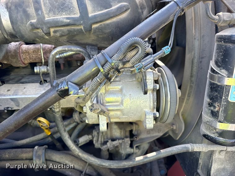 image for item DV5797 2004 Mack  CV713 semi truck