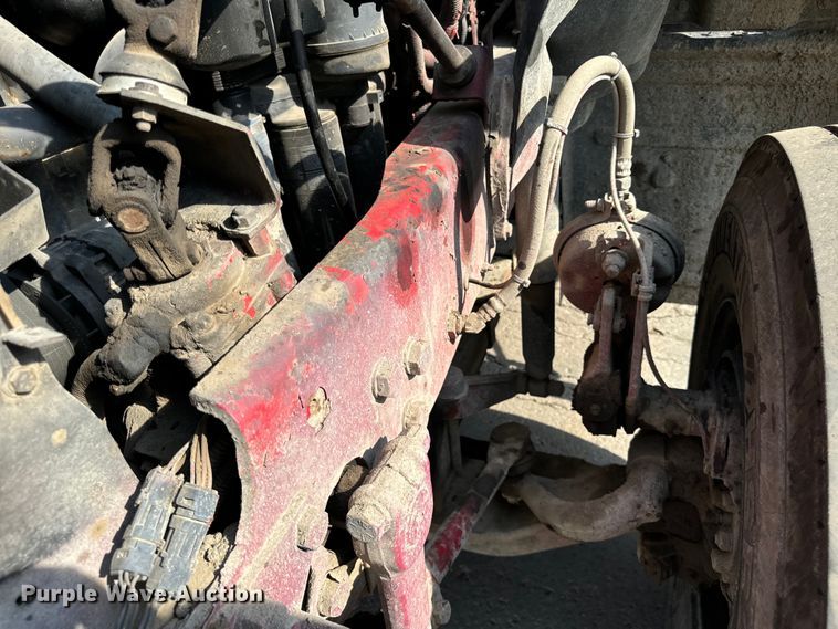 image for item DV5797 2004 Mack  CV713 semi truck