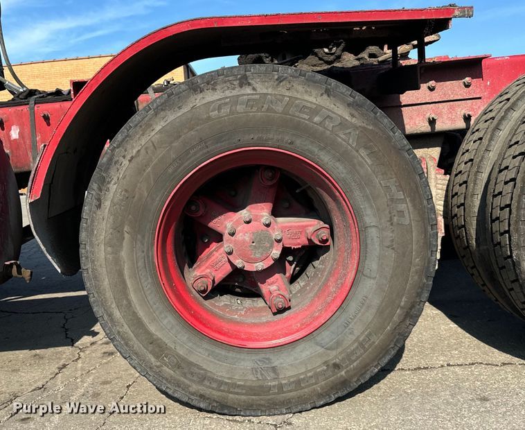 image for item DV5797 2004 Mack  CV713 semi truck