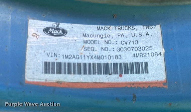 image for item DV5797 2004 Mack  CV713 semi truck